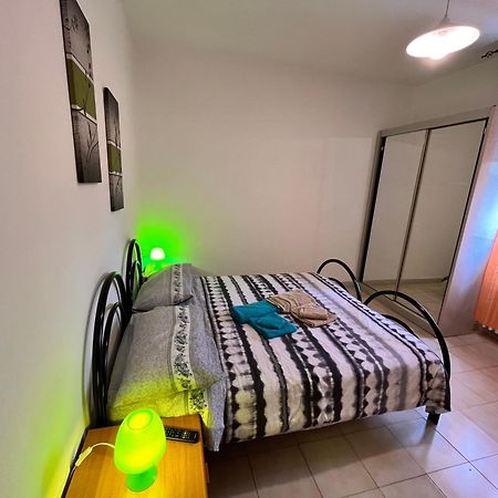 Good House- Ampio Appartamento Vicino Al Mare Ріміні Екстер'єр фото