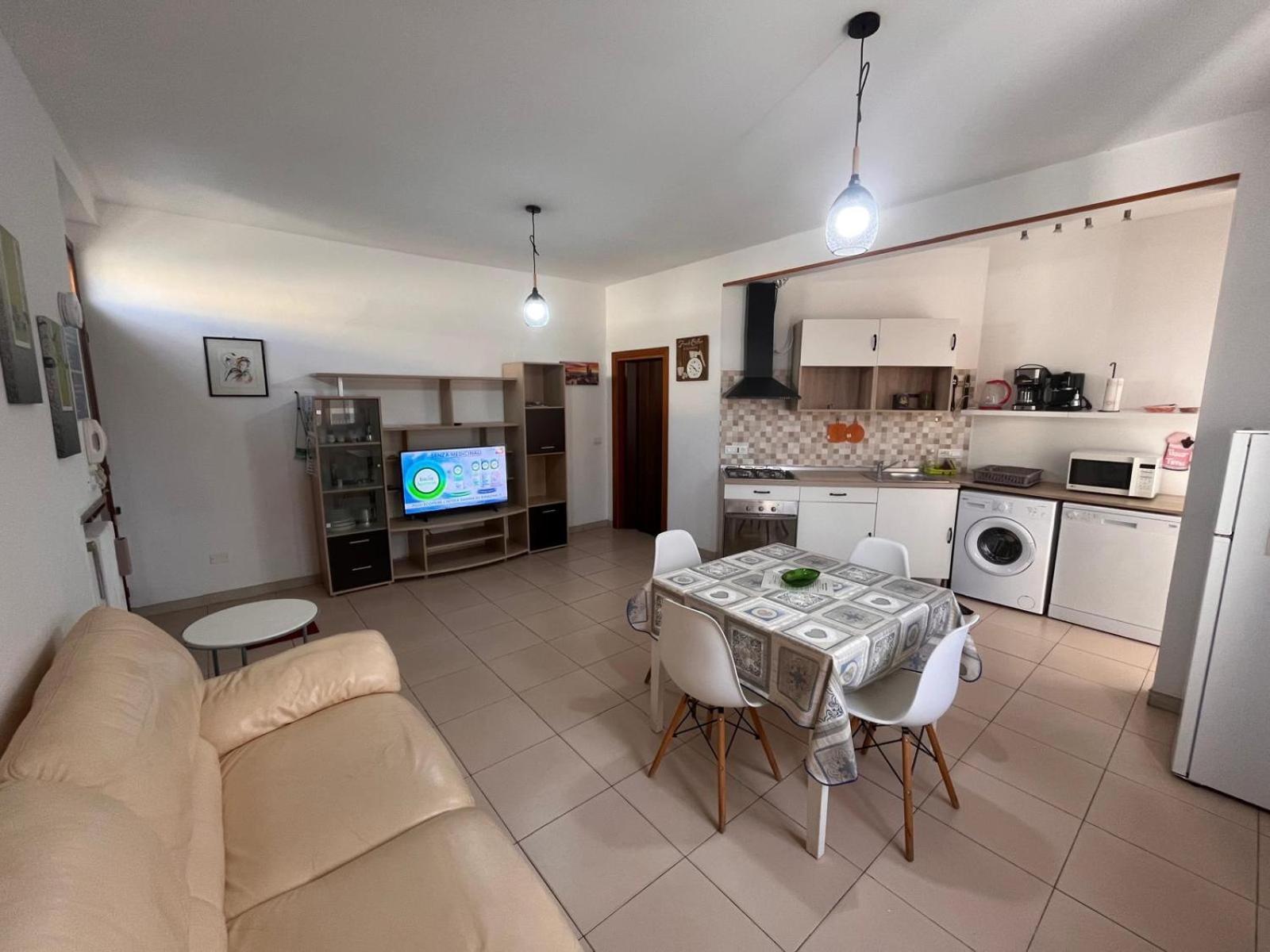 Good House- Ampio Appartamento Vicino Al Mare Ріміні Екстер'єр фото