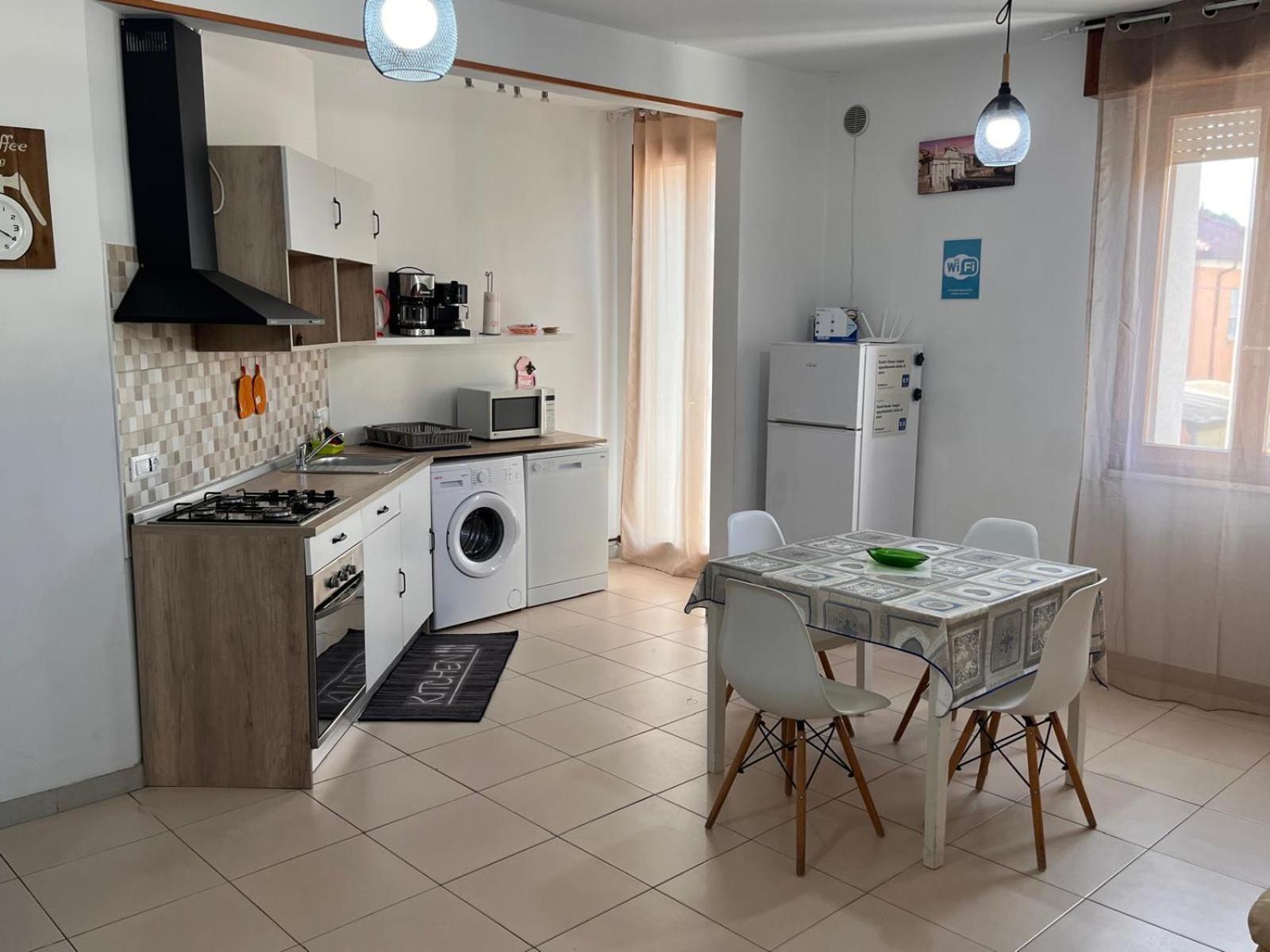 Good House- Ampio Appartamento Vicino Al Mare Ріміні Екстер'єр фото